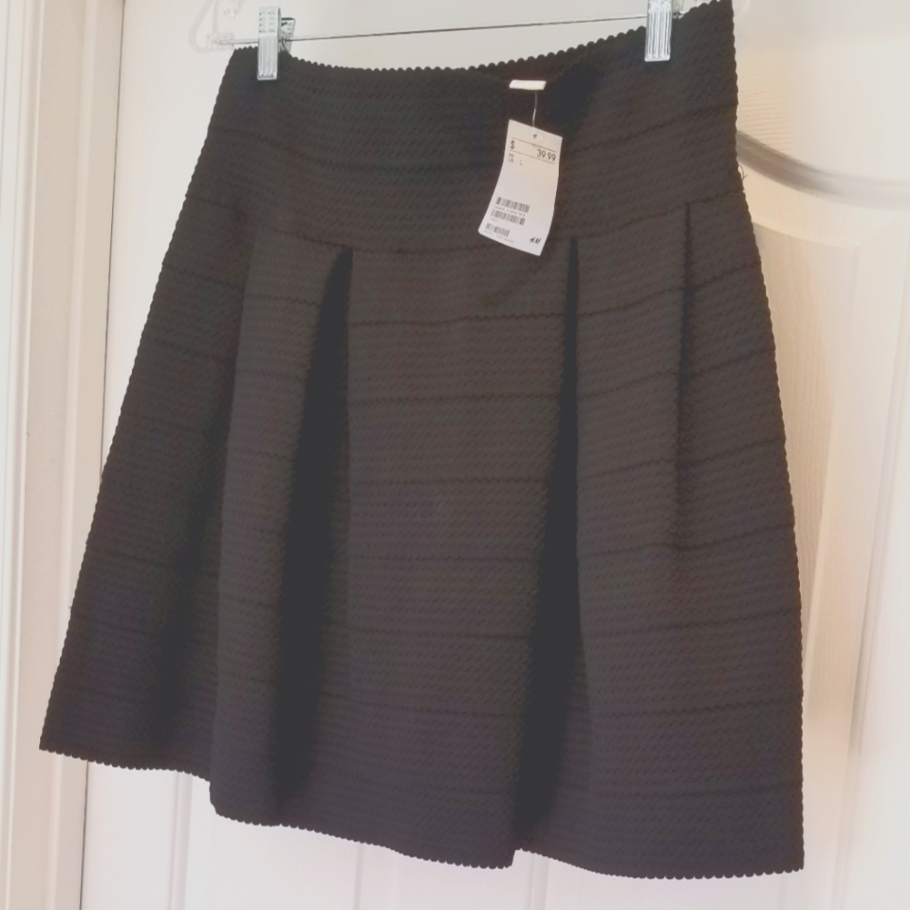 H&M Women's black skirt